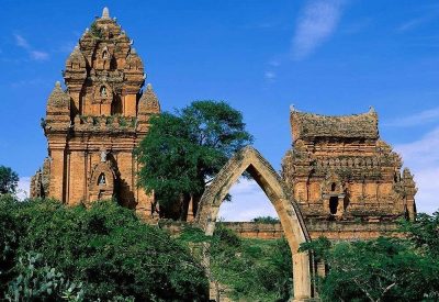 Cổng vào Tháp Posonu Phan Thiết