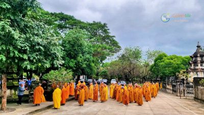 Các sư trong ngày Giỗ Hòa Thượng Phong Tín Kế Châu và tảo tháp ngày 4 tháng chạp 2025